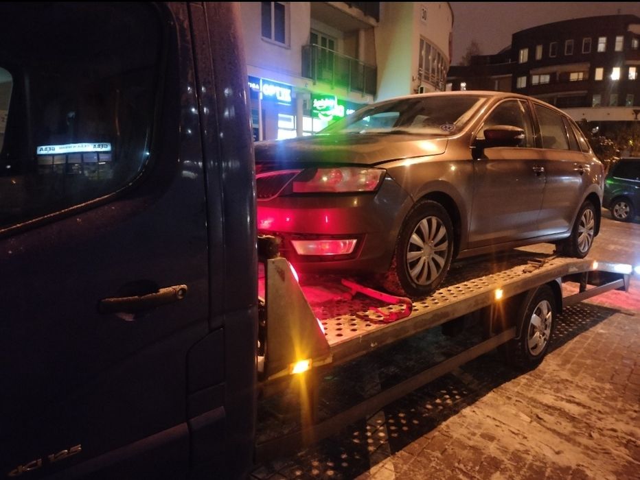 Pomoc Drogowa 24H Laweta Holowanie Transport Białystok Podlaskie Tanio