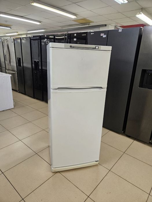 Недорогий холодильик Indesit ST155.045 доставка , гарантія
