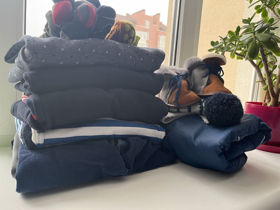 Лот речей 80 розмір. Штани , кофта, джинси, костюм, комбінезон зимній