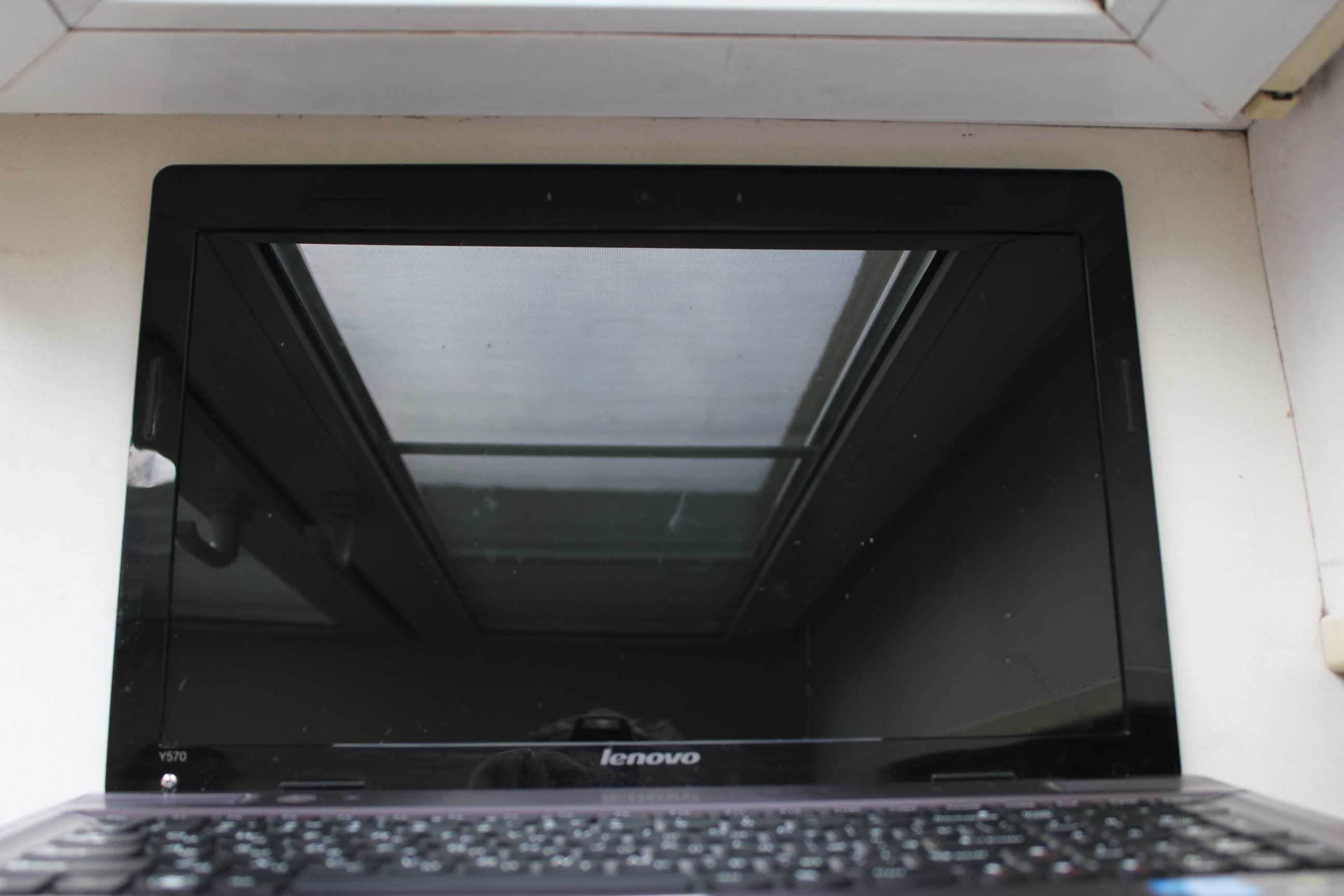 Ноутбук Lenovo IdeaPad Y 570