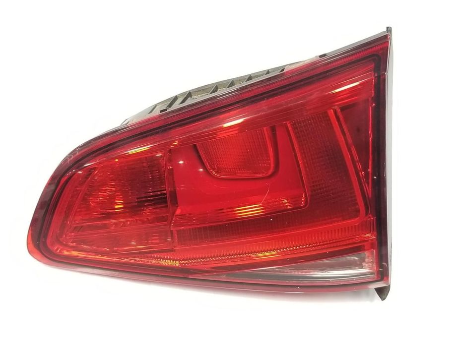 FAROLIM TRASEIRO DIREITO INTERIOR VOLKSWAGEN GOLF VII 5G1BE1
