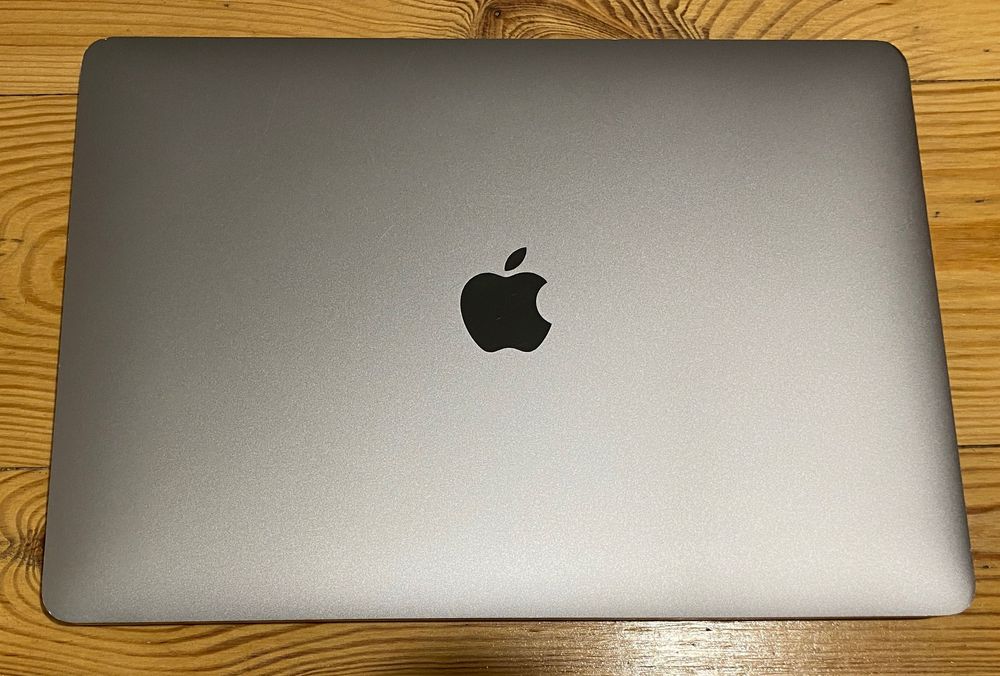 MacBook Air 13-inch 2020 / M1/ 8 GB RAM / 256 GB SSD