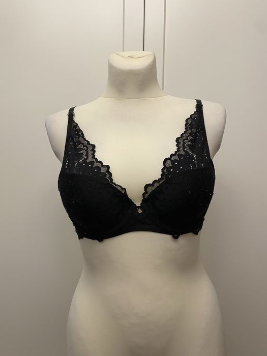 Biustonosz czarny koronkowy Esotiq 70B