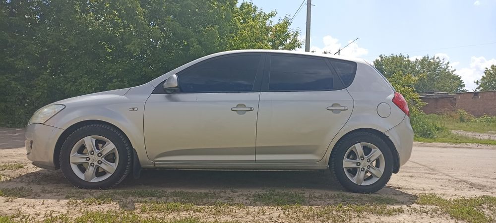 Продам Киа Сид 1.6 дизель