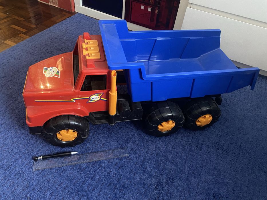 Camião brinquedo grande EXCELENTE ESTADO