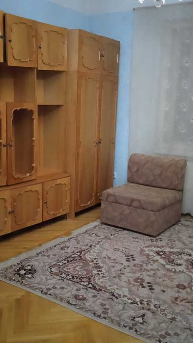 Оренда будинку 3 кімнатного будинку з подвір‘ям по вул Вакарова