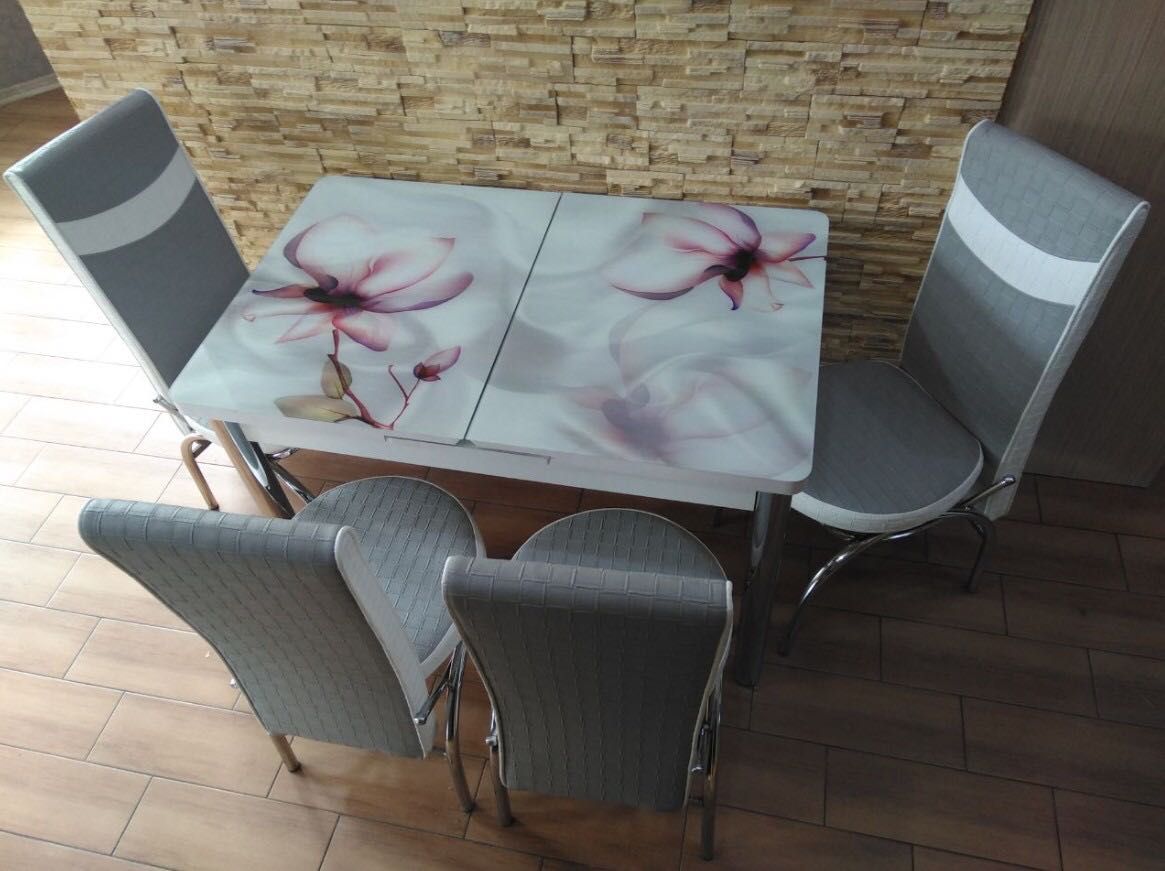 Обеденный раскладной стеклянный стол со стульями Обідній кухонний стіл