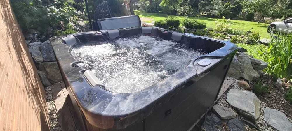 Wanna Jacuzzi Viskan TROLLO – Luksusowy hydromasaż dla 6 osób, 26 dysz