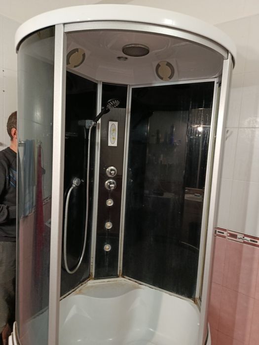 Продам душевой бокс.