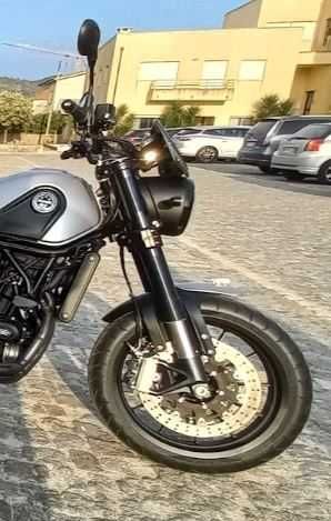 Benelli Leoncino 500