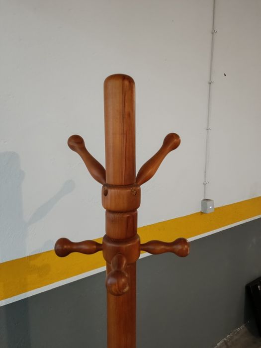 Cabide múltiplo de pé