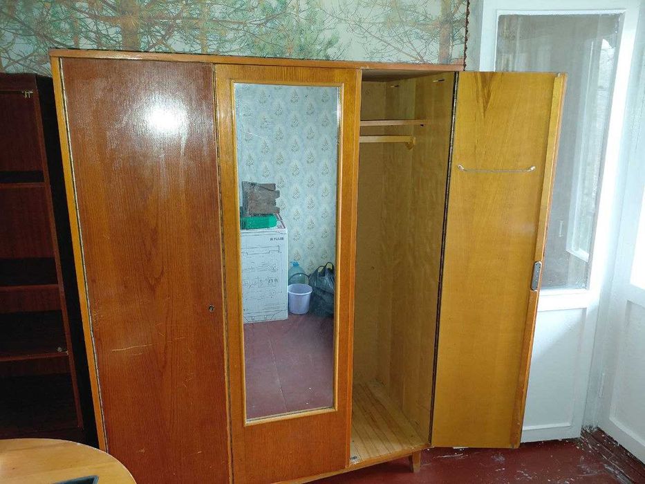 Шкаф бесплатно отдам самовывоз