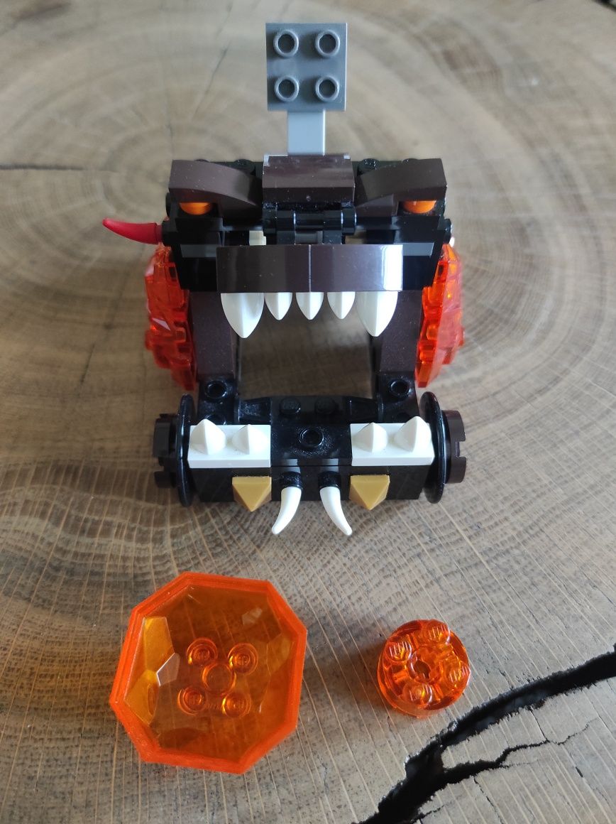 Klocki LEGO 70311 Nexo Knights Katapulta Chaosu