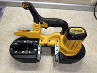 Стрічкова пила по металу DEWALT DCS371