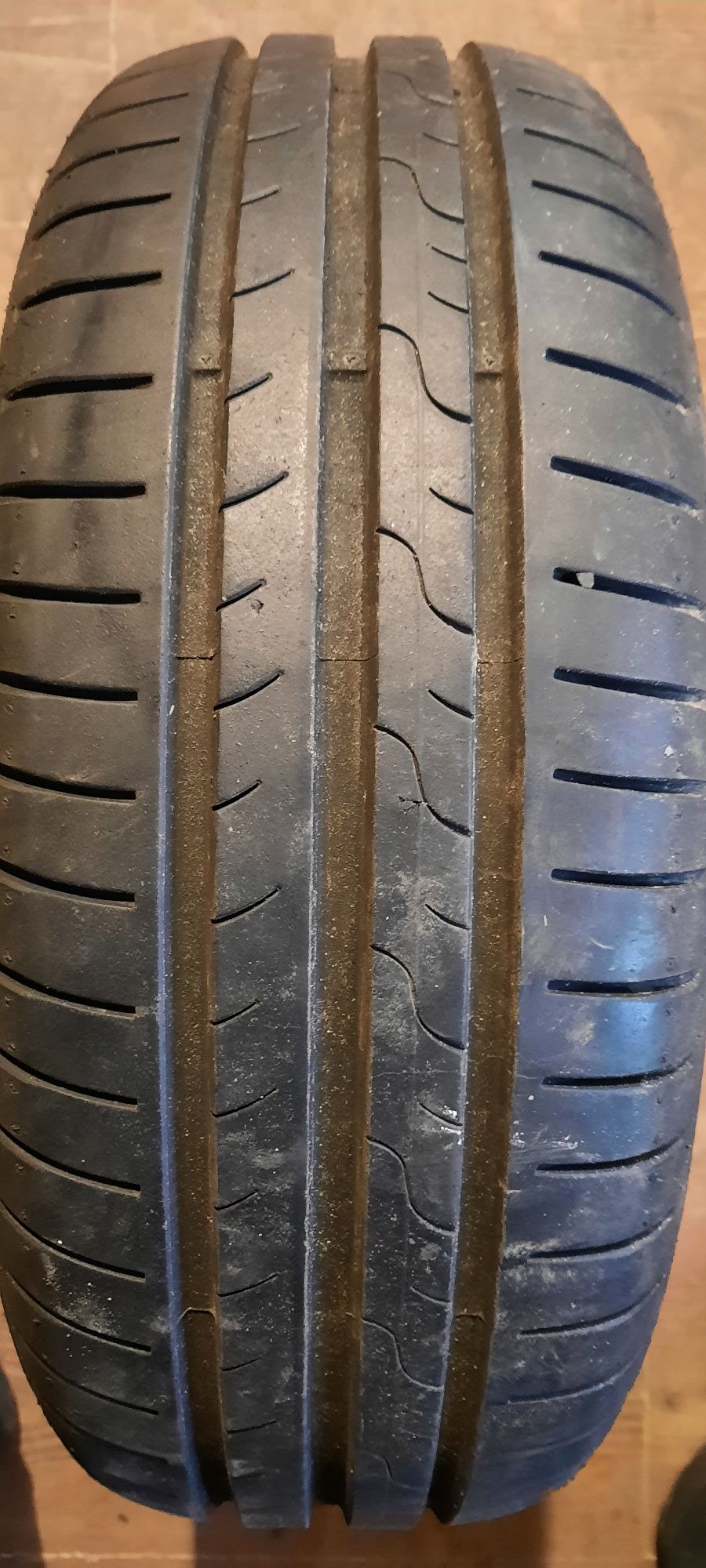 Opona pojedyncza letnia DUNLOP 195/60R15