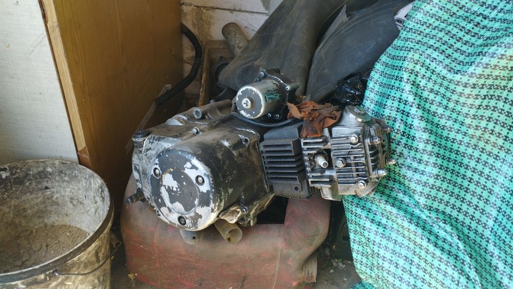 Продам двигун на мотоцикл 110 куб. Полуавтомат вперед 4 передачі