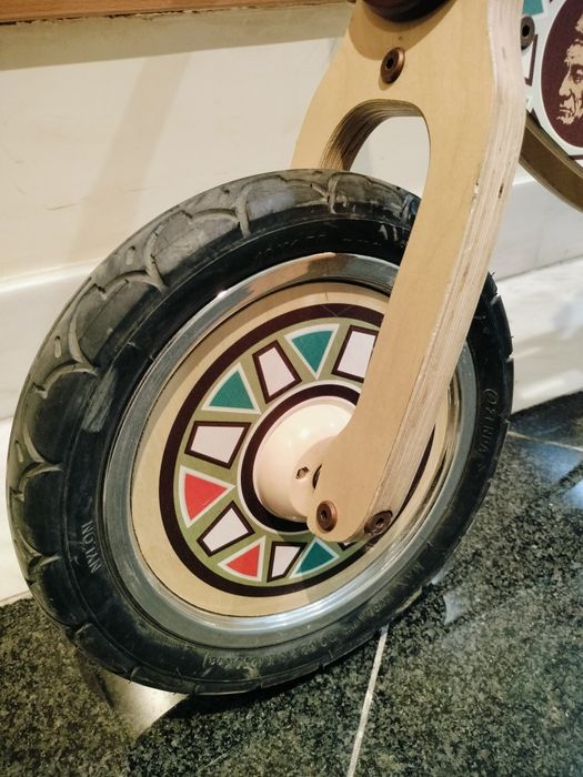 Bicicleta madeira Montessori