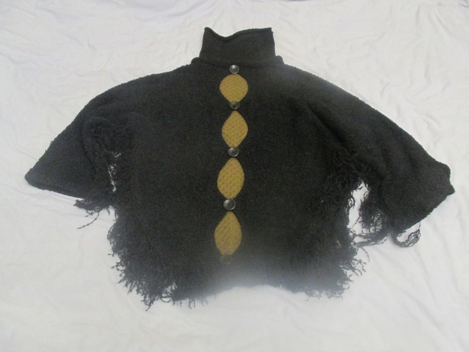 Пончо с рукавами