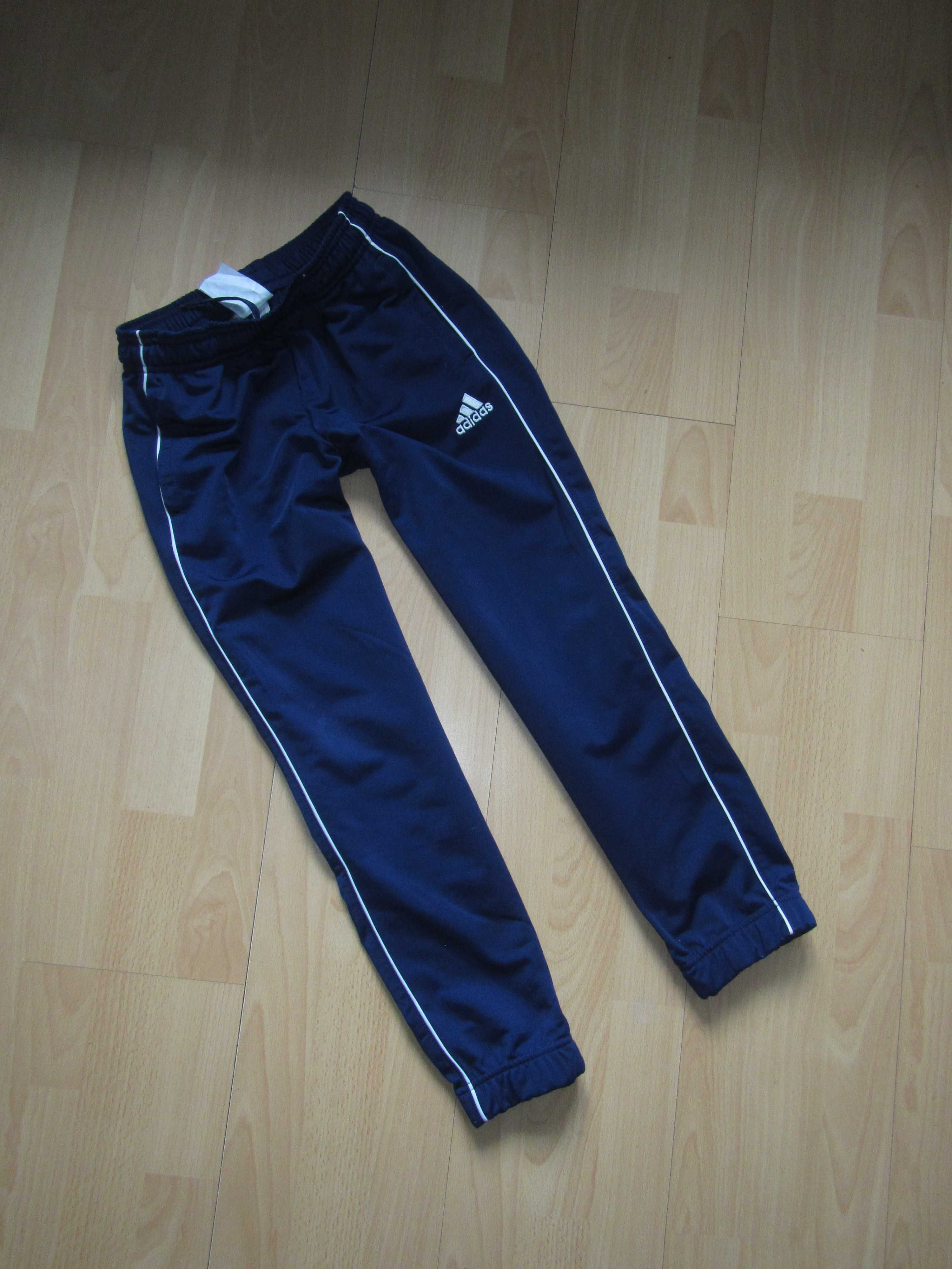 ADIDAS spodnie dresowe rozm.140