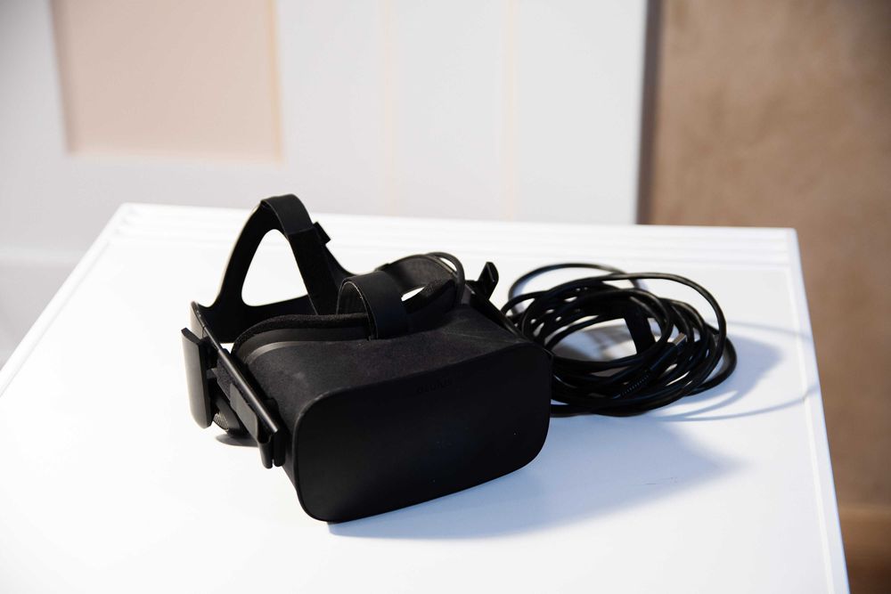 Окуляри віртуальної реальності Oculus Rift CV1