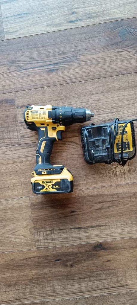 Wkrętarka DeWalt dcd 777 2x Aku ładowarka