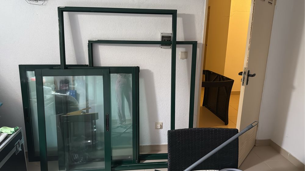Vendo 2 janelas
