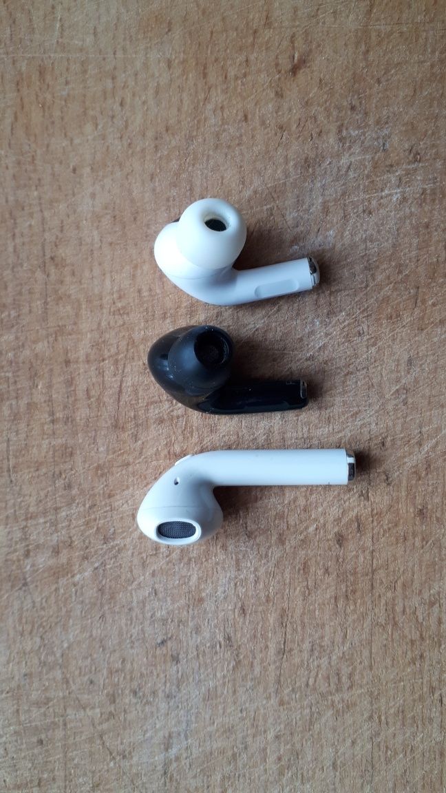 Правий навушник Airpods
