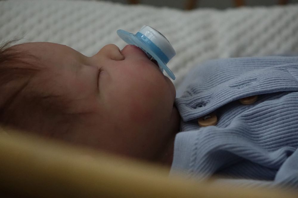 Lalka kolekcjonerska reborn full silicon przypominająca niemowle