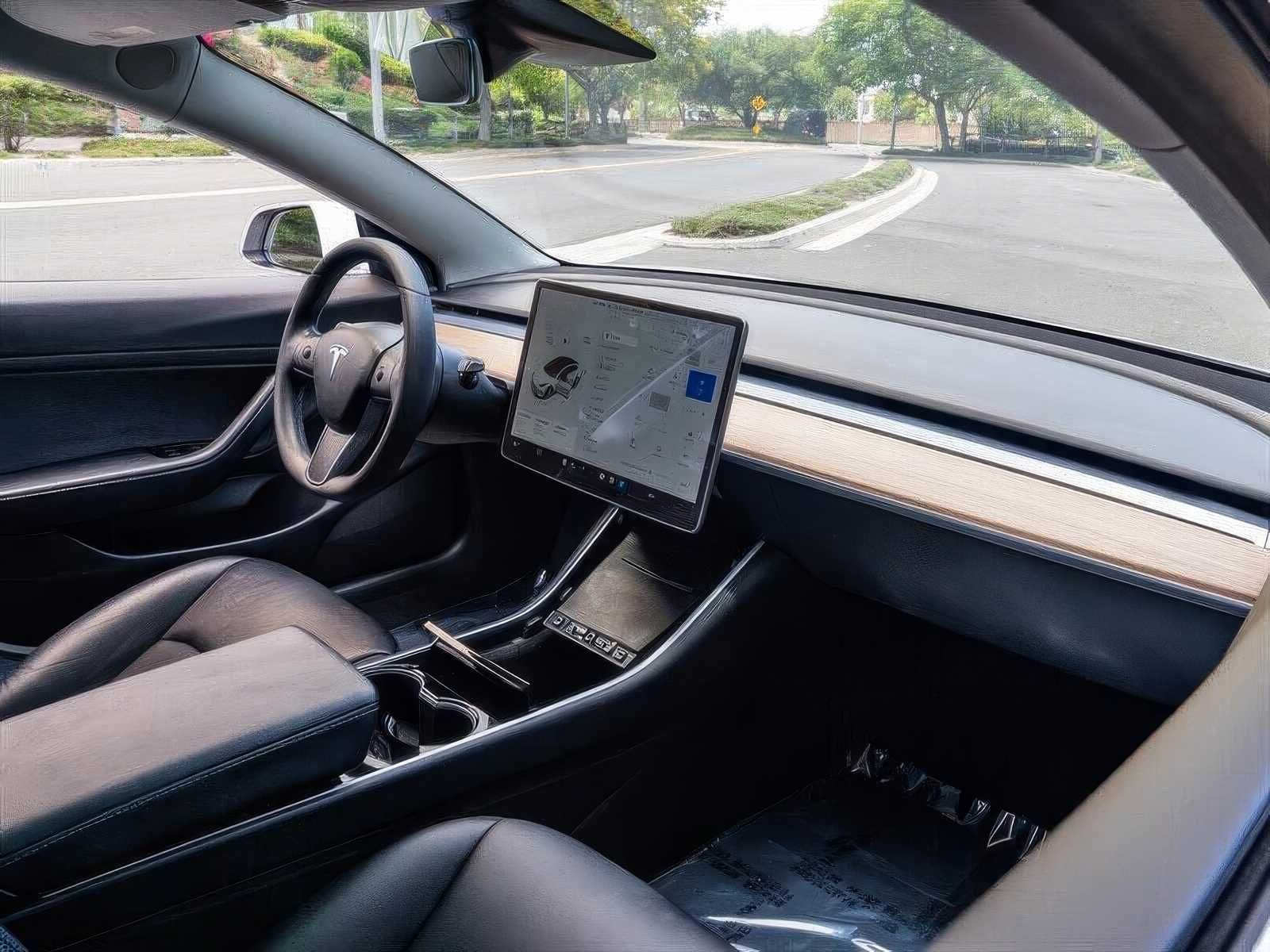 2020 Tesla Model 3 Standard Range