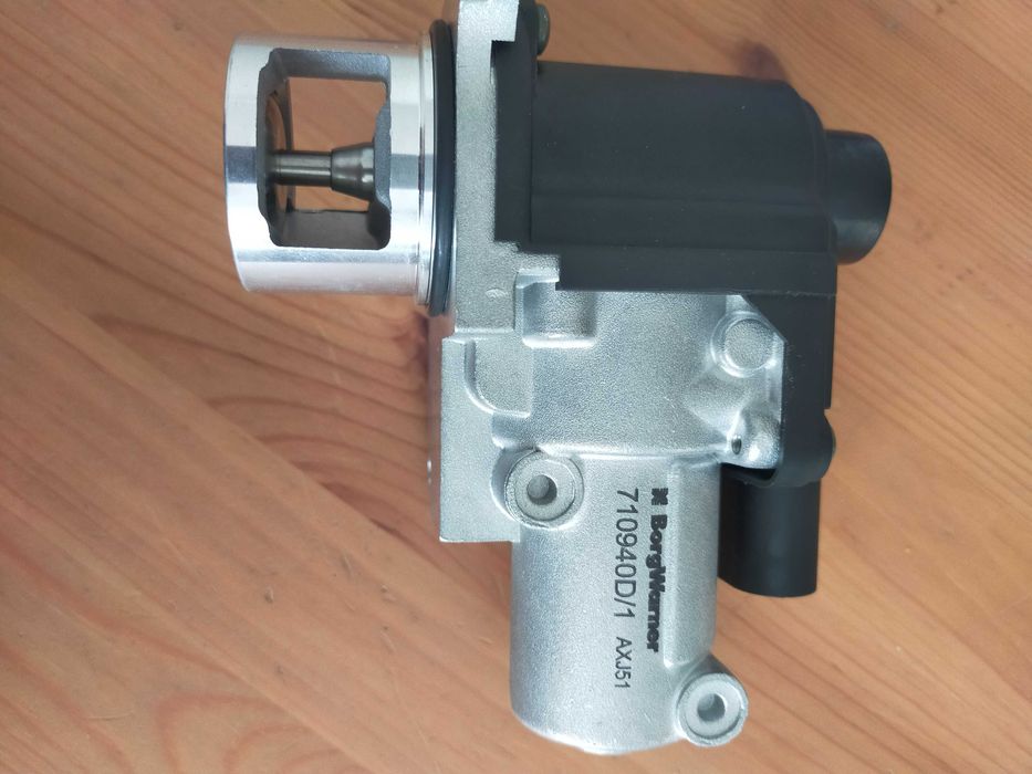 Zawór EGR Borg Warner 710940D/1,   AXJ51,  VW, Audi,