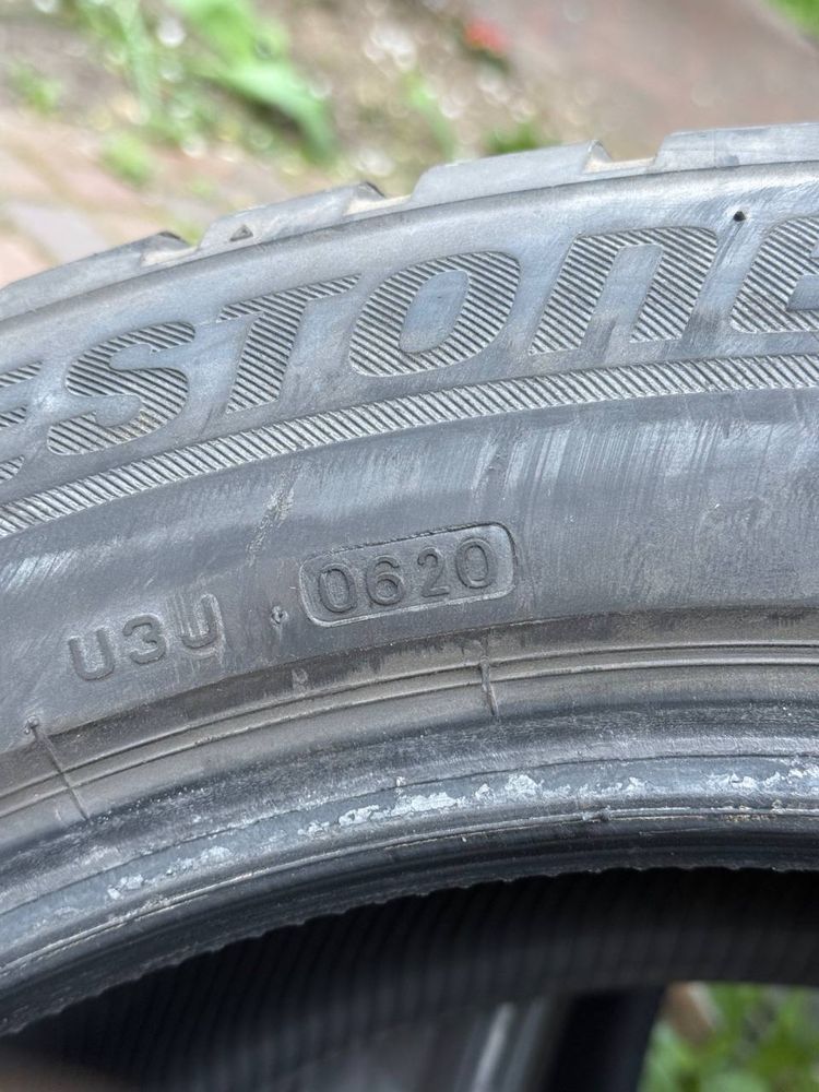 Шини Bridgestone Blizzak 255/50 R20 2020рік