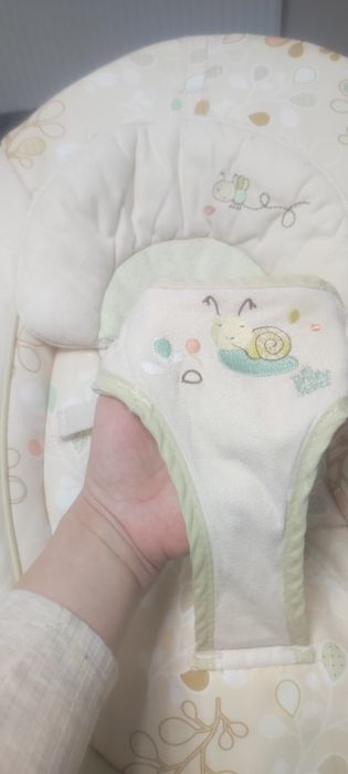 Leżaczek leżak bujak Bujaczek elektryczny z funkcją wibracji muzyki ko