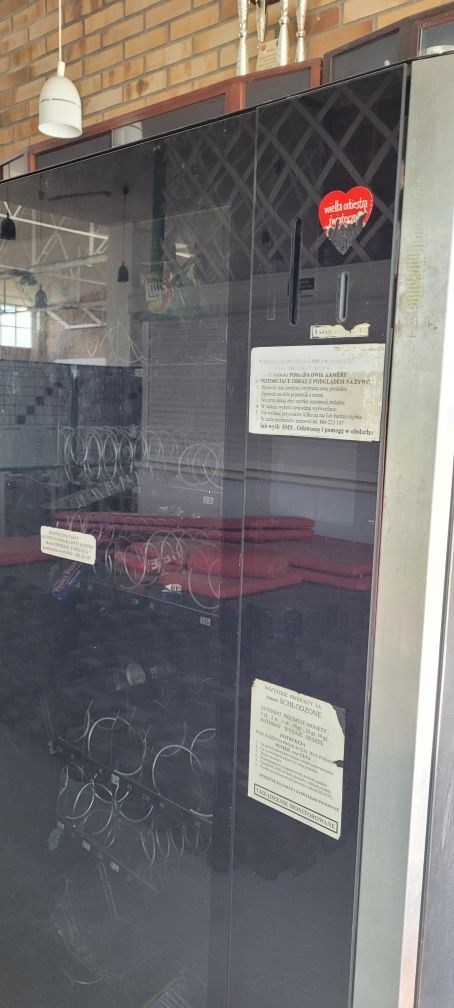 Automat vendingowy model 650 dotykowy ekran