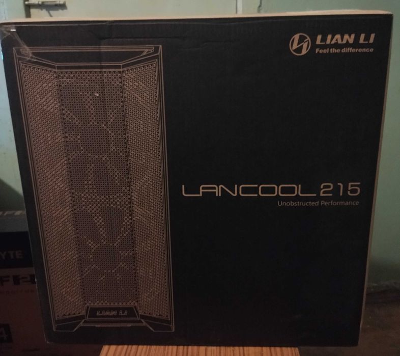 Корпус Lian Li Lancool 215 Black