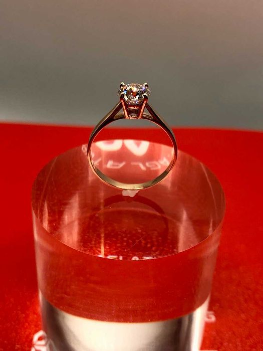 Золотое кольцо бриллиант 0.83 карат