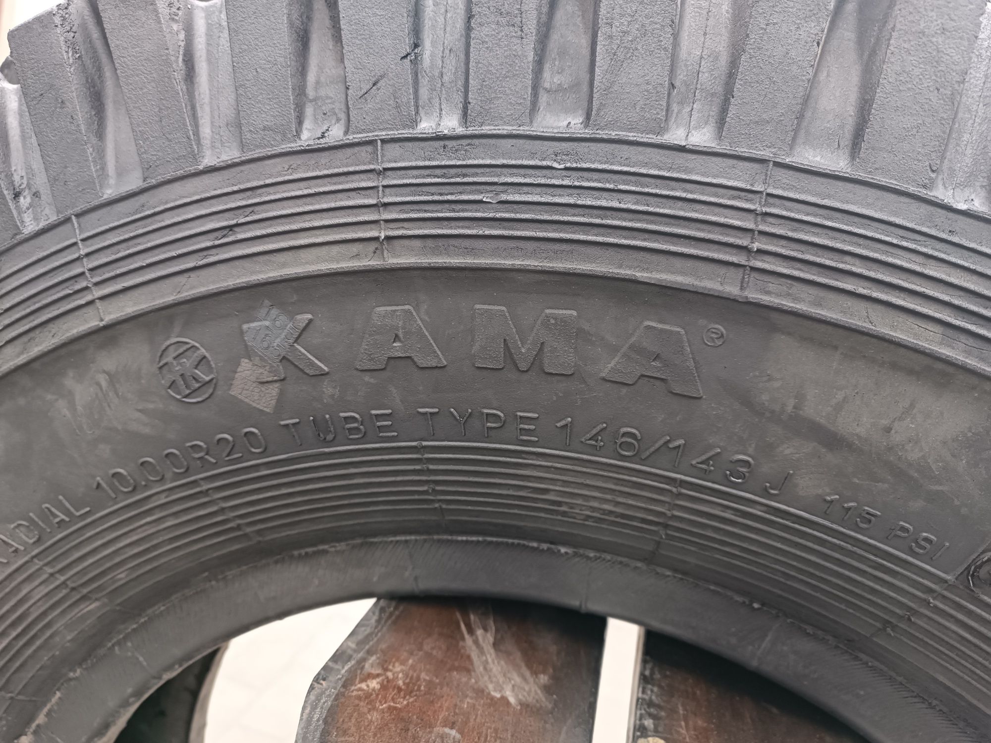 10.00R20 KAMA N-281 opona przemysłowa