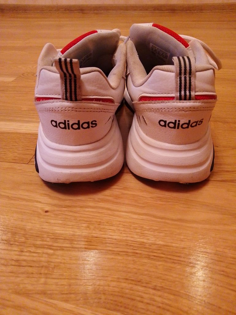 Краaсовки Adidas