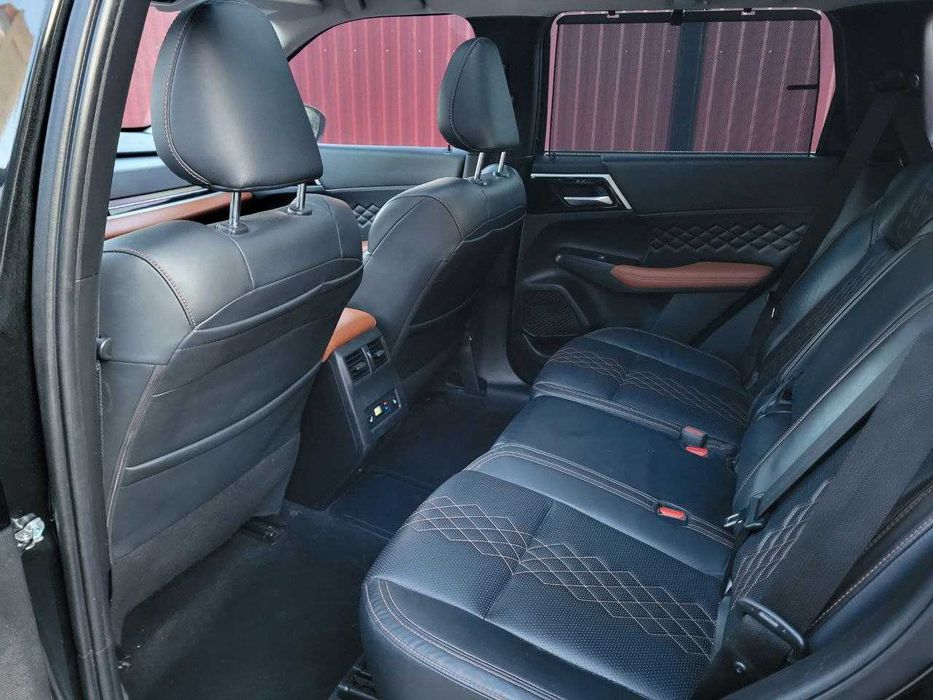 Mitsubishi Outlander PHEV 2023