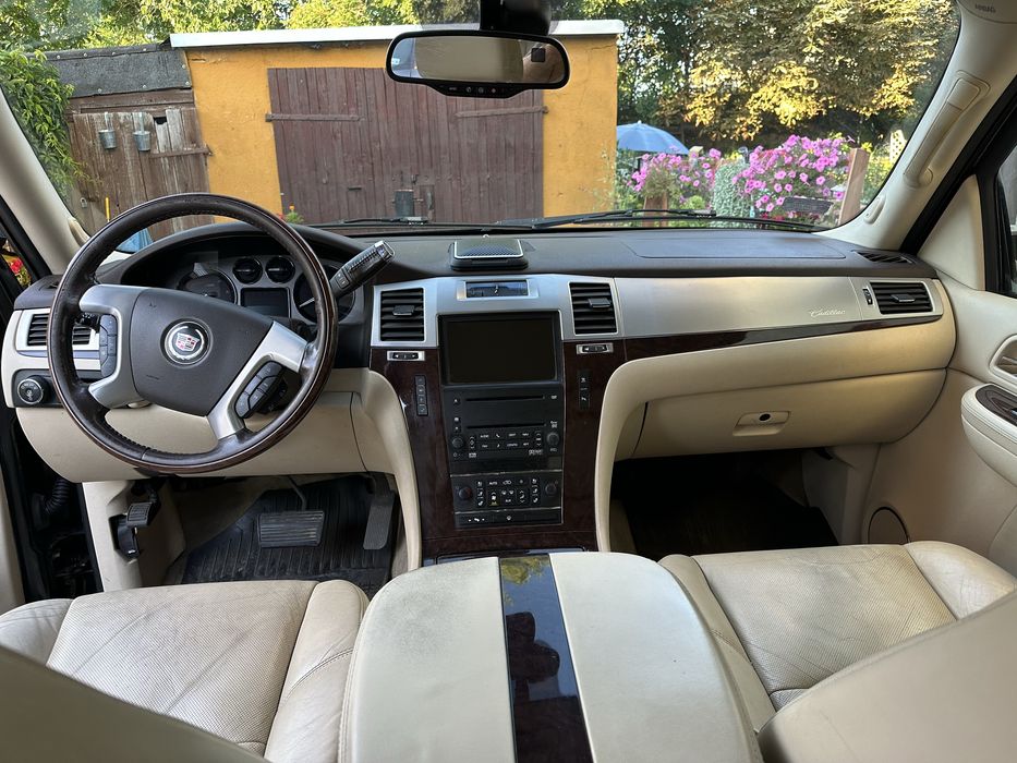 Cadillac  escalade  III 6.2 V8 409KM 301KW AWD,  2008r