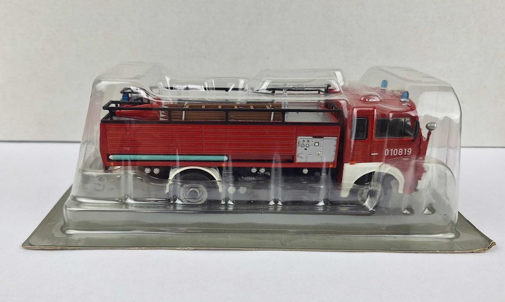Model 1:43 JELCZ 004 M GCBA straż Kultowe Ciężarówki z epoki PRL