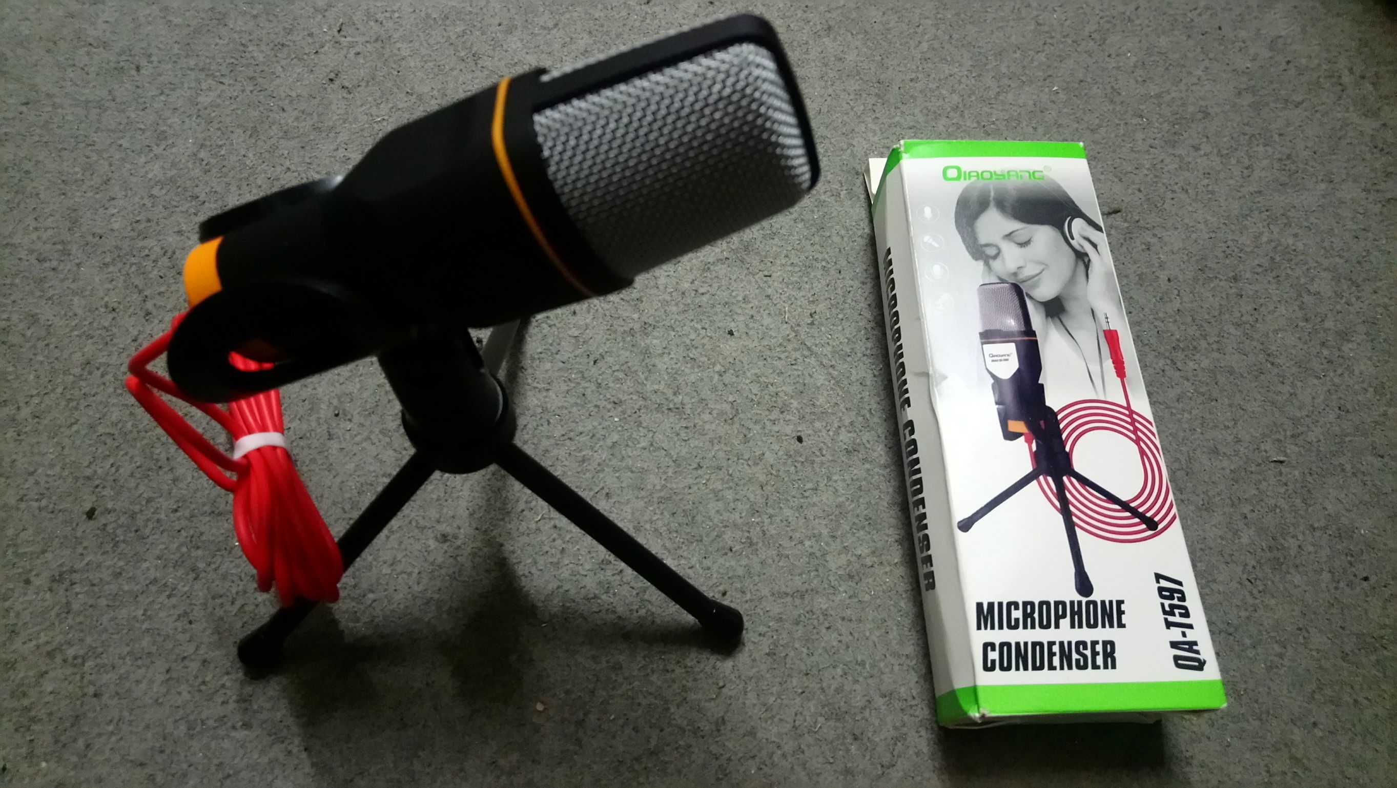 Microfone condensador com tripé