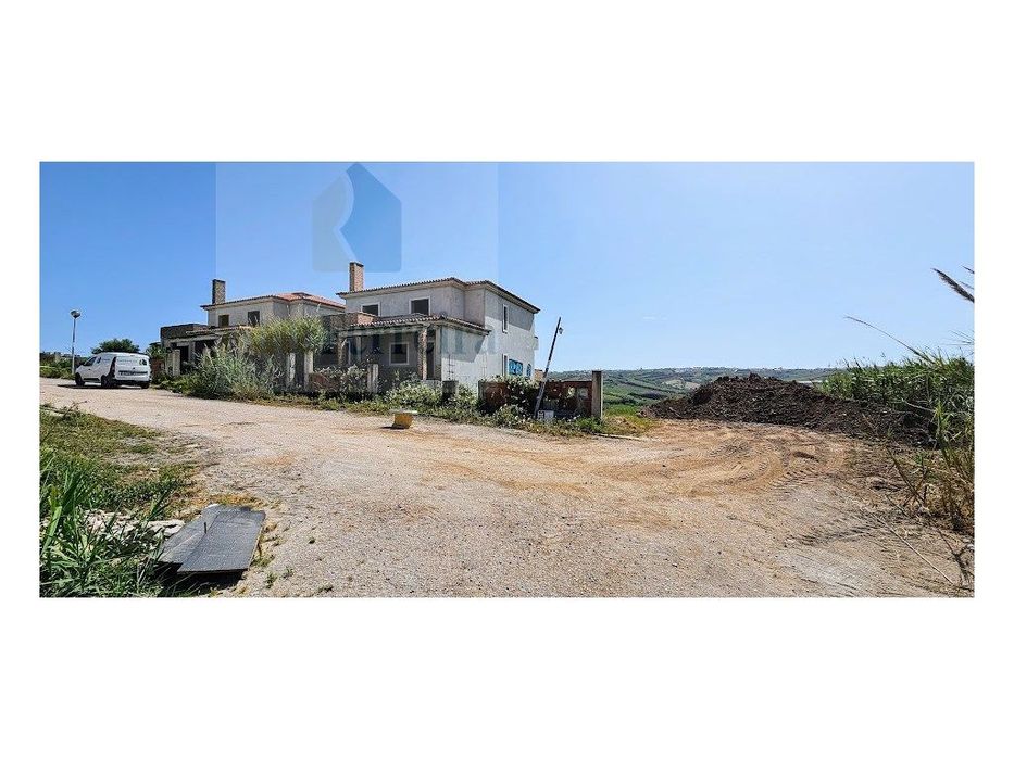 Terreno Urbano à Venda no Centro da Lourinhã !