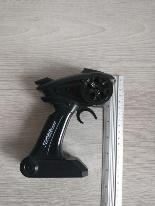 Pilot do samochodu terenowego SMIKI