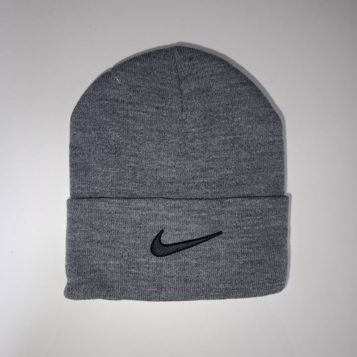 Зимова шапка Nike