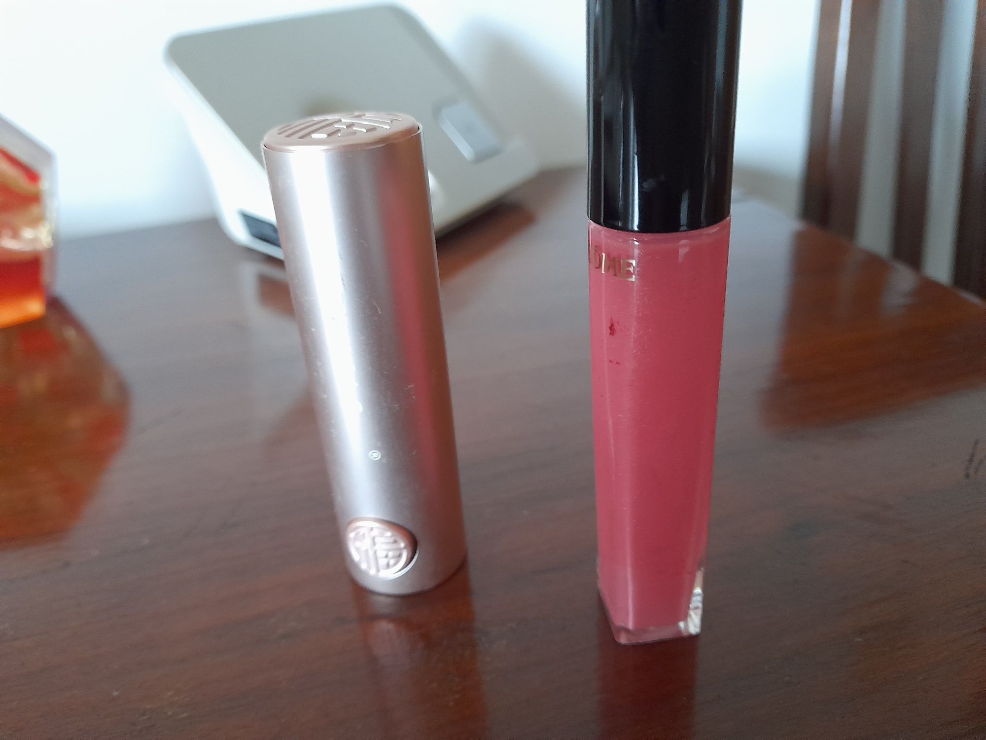 Lip gloss da Lancôme e batom hidratante da Rituals- novos