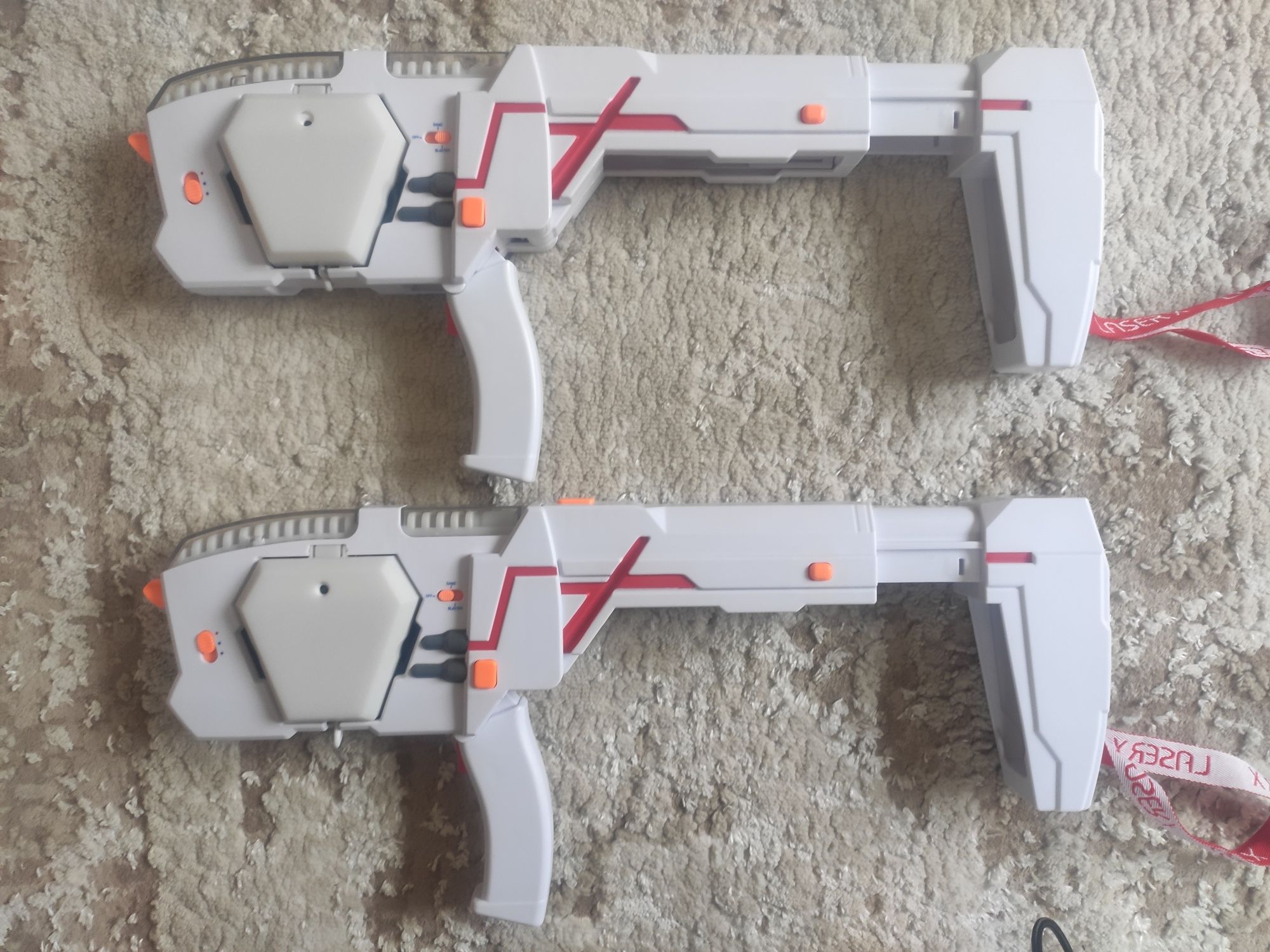 Лазерний подвійний пістолет Laset X Blaster!