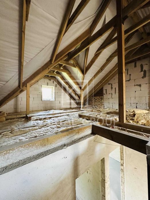 БЕЗ КОМІСІЇ! цегляний ТаунХаус без ремонту. ПАСПОРТНИЙ стіл