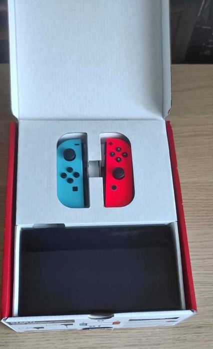 Konsola NINTENDO Switch Oled Czerwono-niebieska