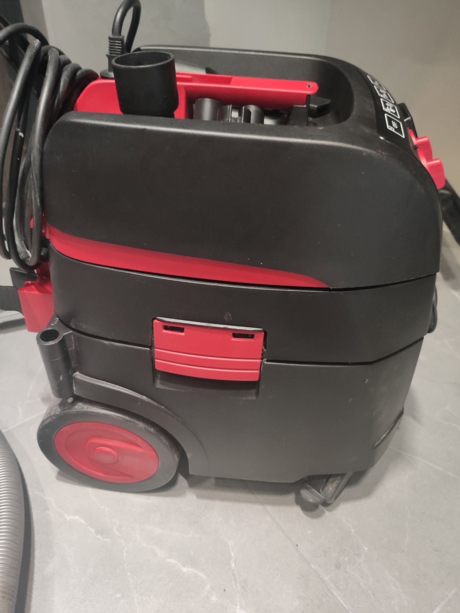Пилосос майже новий будівельний Starmix iPulse M-1635(забрендований пі