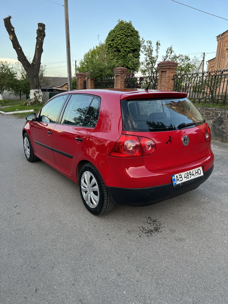 Volkswagen Golf 5 2007 (Mpi)